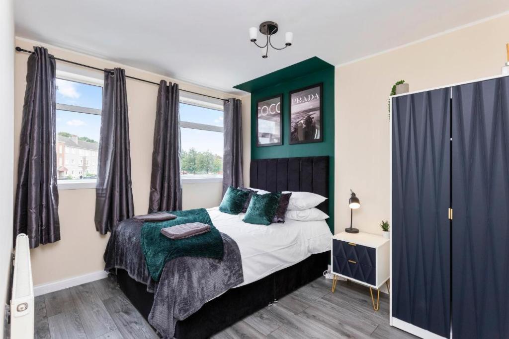Stylish 3 Bed Edinburgh Abode-Parking And Garden Apartment Exterior photo